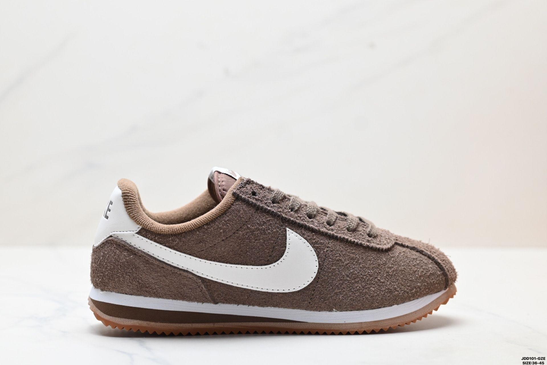 被郑钦文同款Nike阿甘鞋戳中审美